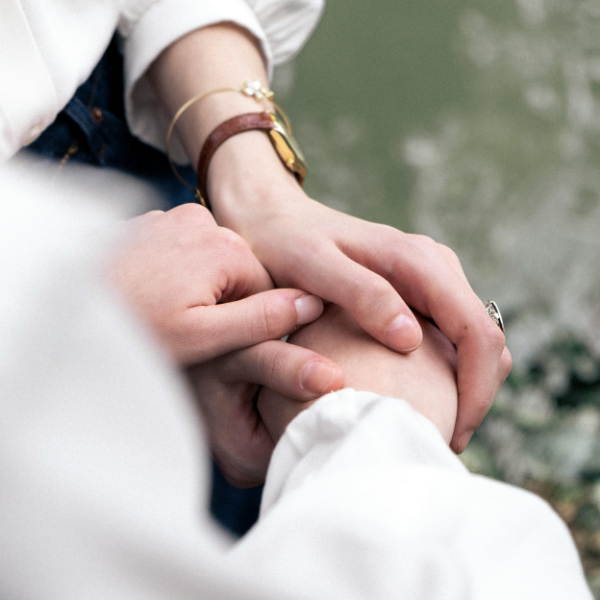 Círculo de mujeres en proceso de sanación y acompañamiento femenino holístico